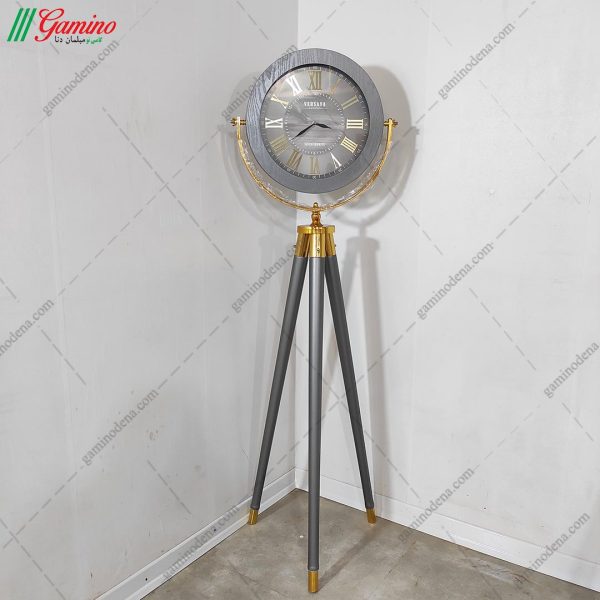 ساعت سه پایه چوبی ویرا