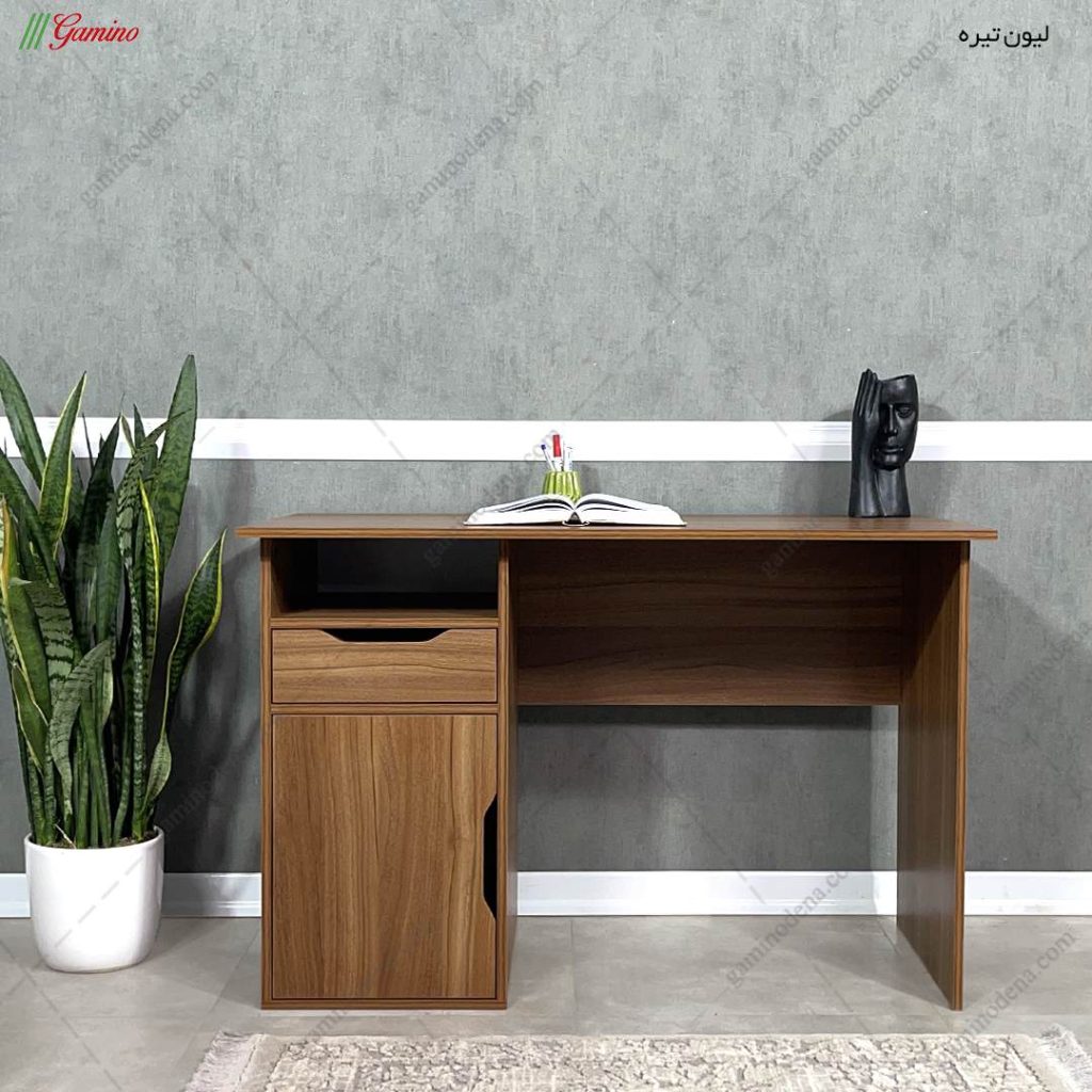 میز تحریر آتیلا