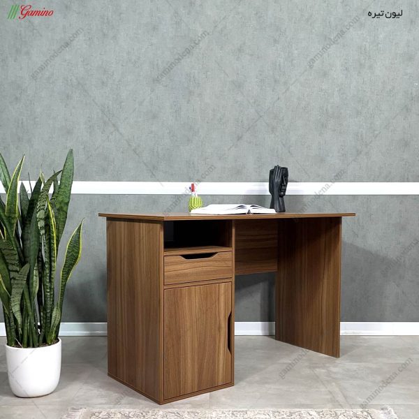 میز تحریر آتیلا