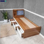 نمای کناری با کشو های باز از تخت خواب یک نفره زوشا طراحی گامی نو