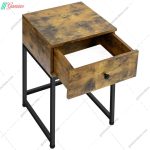 میز پاتختی منیره