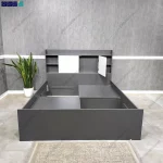 تخت یک و نیم نفره بالسا از نمای رو برو با درب کمد و باکس باز