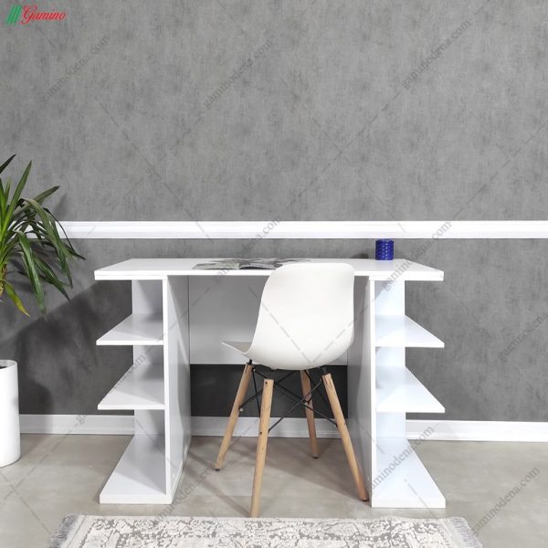 میز تحریر شاهان