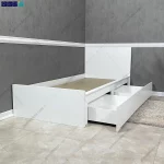 نمای کنار با کشو های باز از تخت خواب مروارید